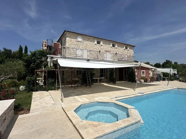 HTC-I ×2 retractable sail — Heritage Villa Istria